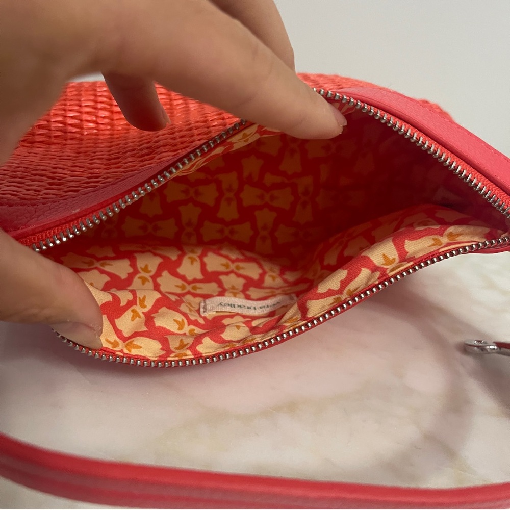 Vera Bradley Outlet Mini Slouchy Crossbody bag - Picture 6 of 7